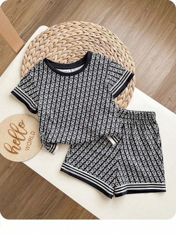 Vintage Print Color Block Short Sleeve T-Shirt And Elastic Waist Shorts