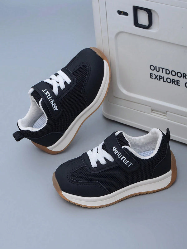 Non-Slip Classic Retro Lightweight Breathable Mesh Comfortable Sporty Casual Shoes